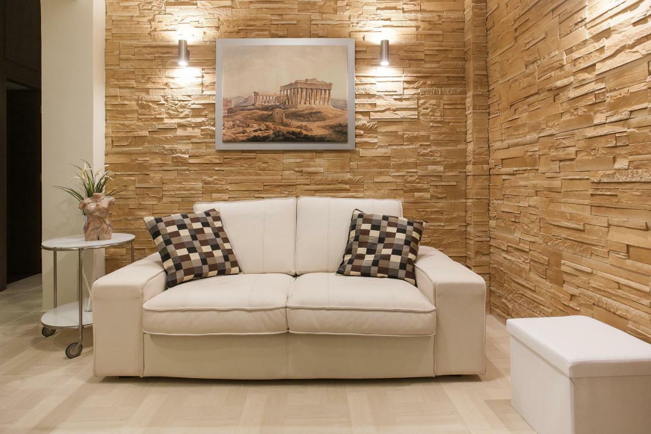 Pretty Rooms In Gold And Blue Apartment In Safe Central Area Ateny Zewnętrze zdjęcie